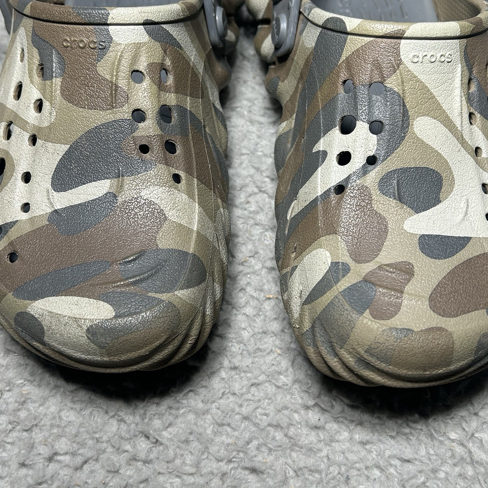 Crocs Echo Camo Redux Clog Charcoal Camo Brown Unisex Size Men’s 6, Women 8
