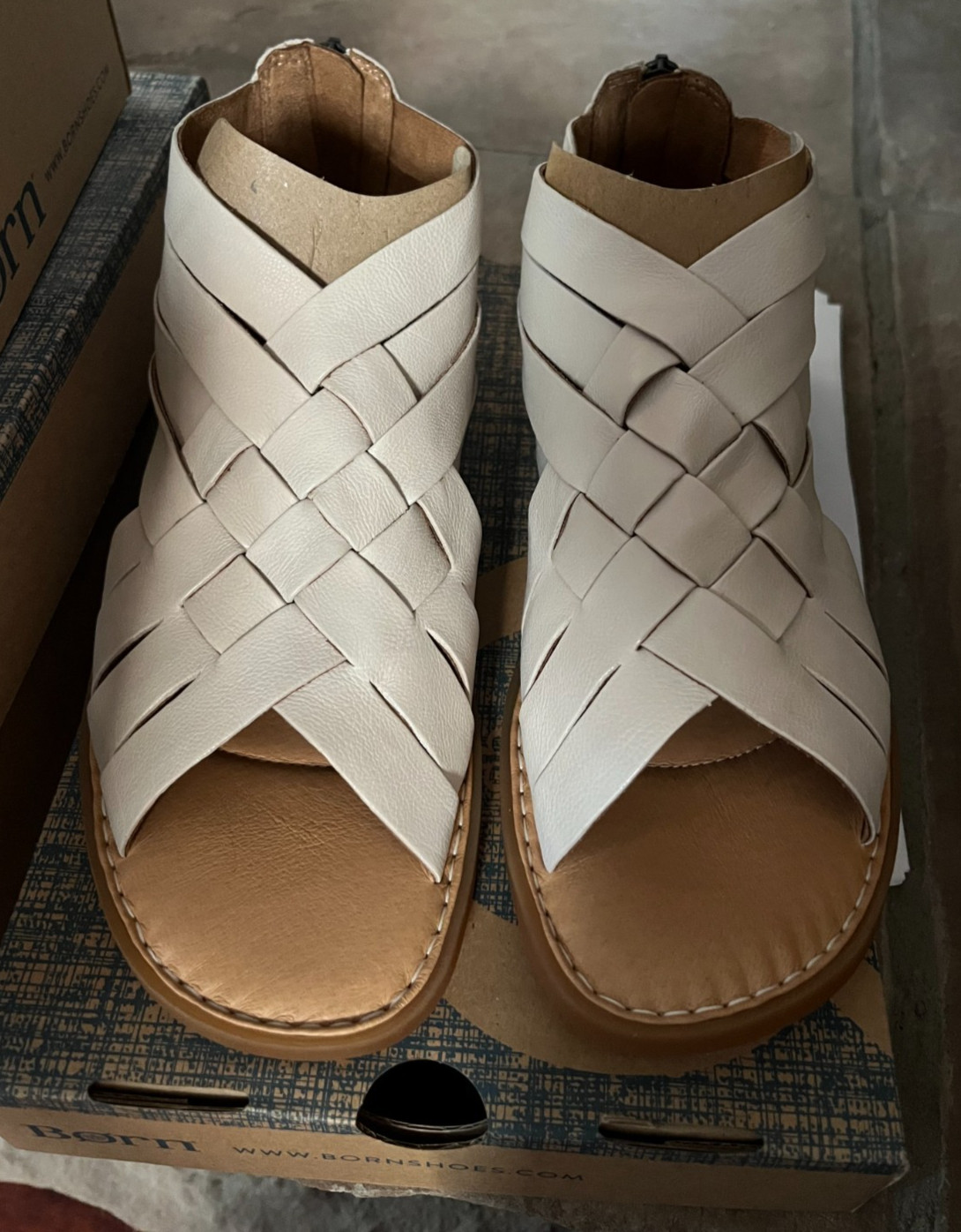 Born iwa sandals 9
