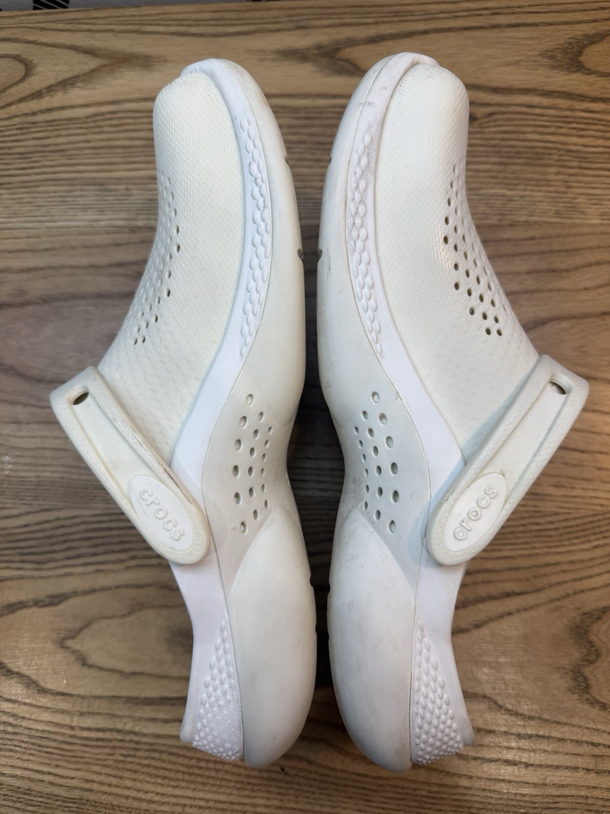 Crocs Unisex LiteRide 360 Clog Sandals M7 W9 Off White Closed Toe Lightweight