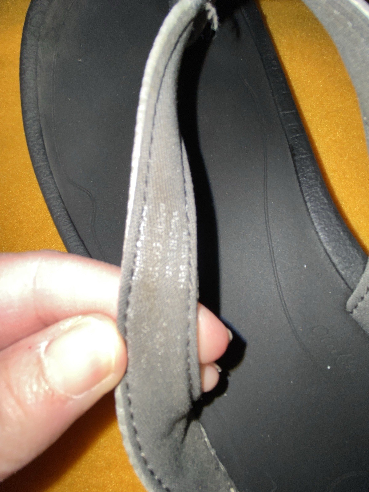 OluKai Ho’Opio Women’s Beach Sandals Quick-Dry Flip-Flop Slides Size unknown