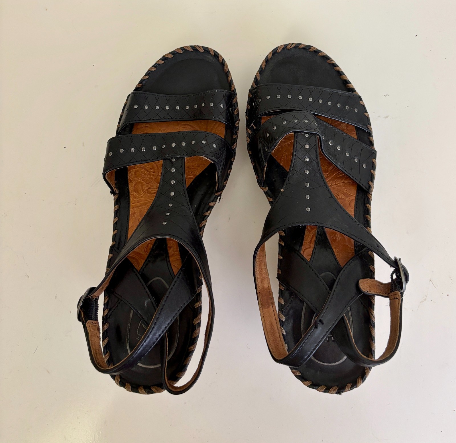 ARIAT TROPEZ Womens Sz 7.5B Black Studded Leather Buckle Strap Heel Sandals