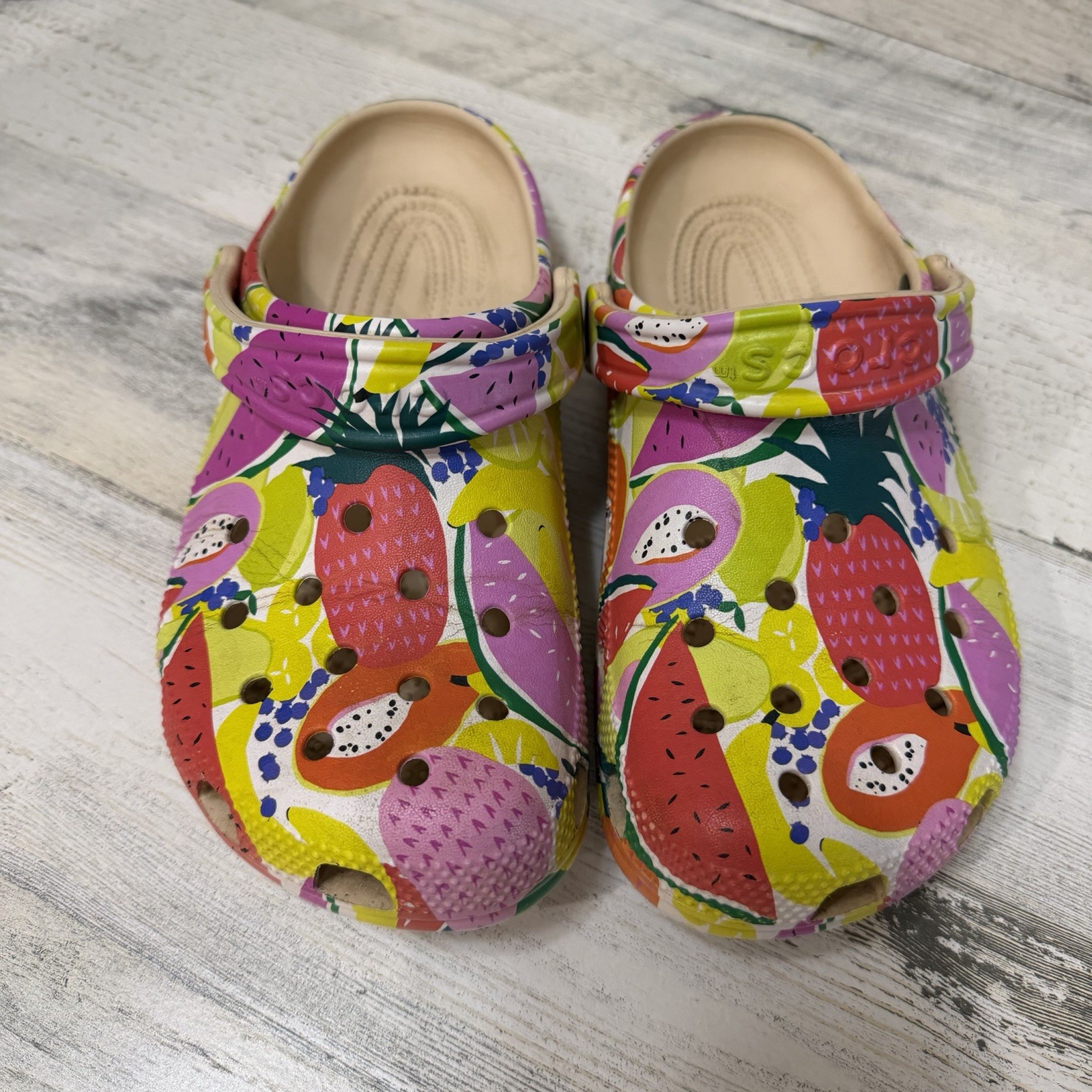 Crocs Classic Fruit Salad Clog Slide Sandals Slip-On Slipper Size 6 Women’s