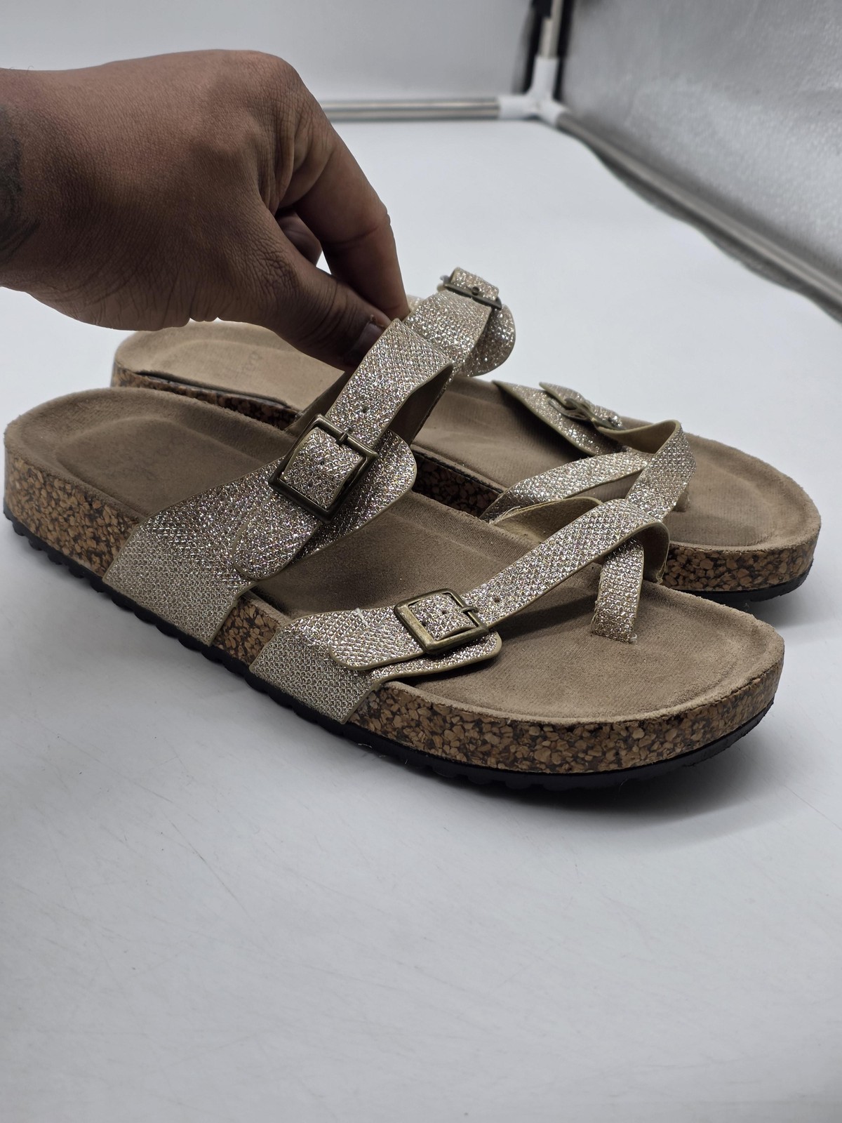 Sophie Sue Sandals Womens Size 10 Gold Thong Buckle Cork Footbed Damaged Shoes