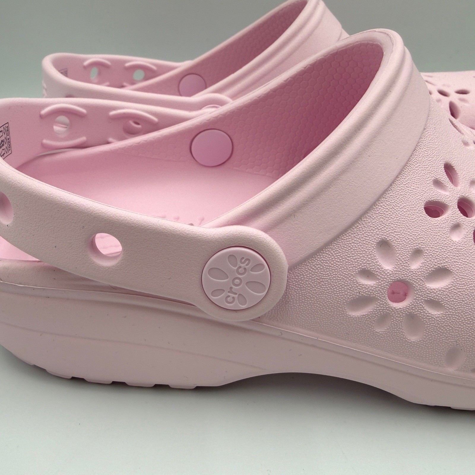 Crocs Classic Floral Cut Out Clog M8/W10 Pink 210927-6ZW **NEW**