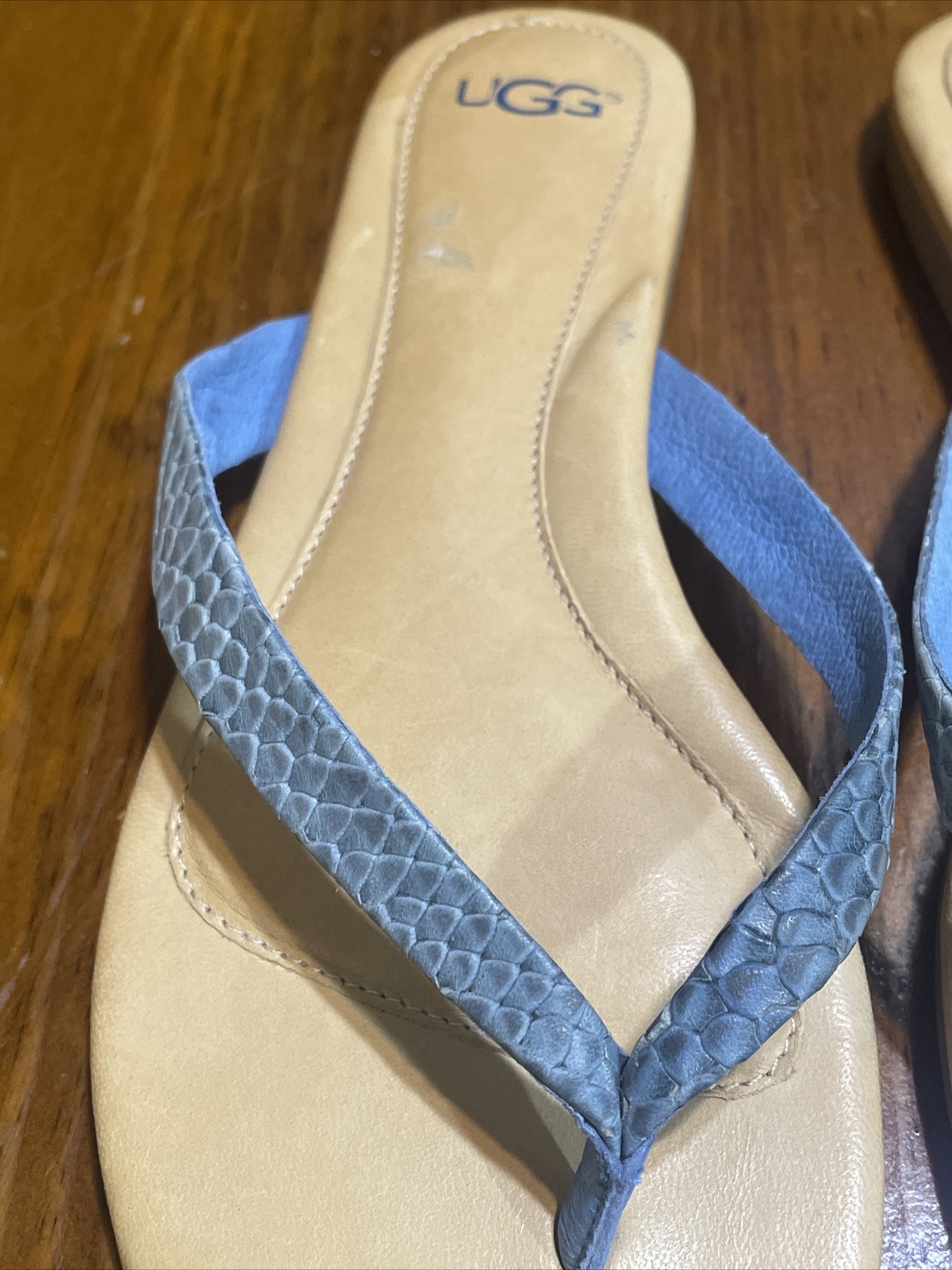 UGG Snake Skin Thong Flip Flops Size Unknown Samples