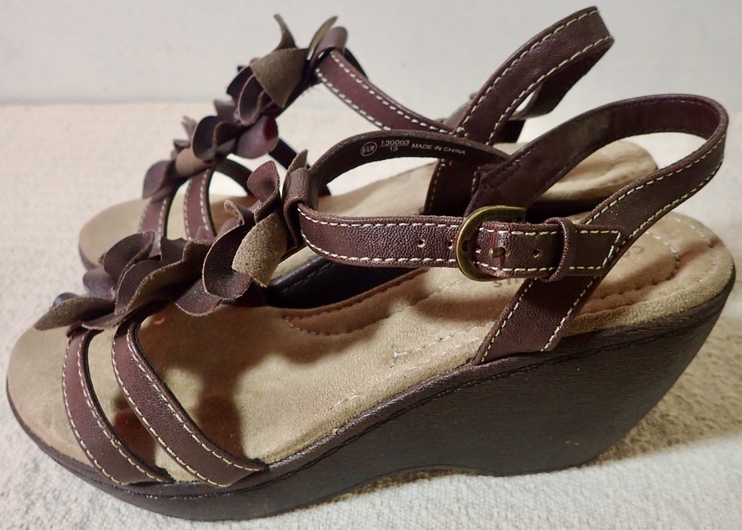 Comfort Plus by Predictions Brown Leather Strap Sandals Size 6 1/2 W NWOT Lot70