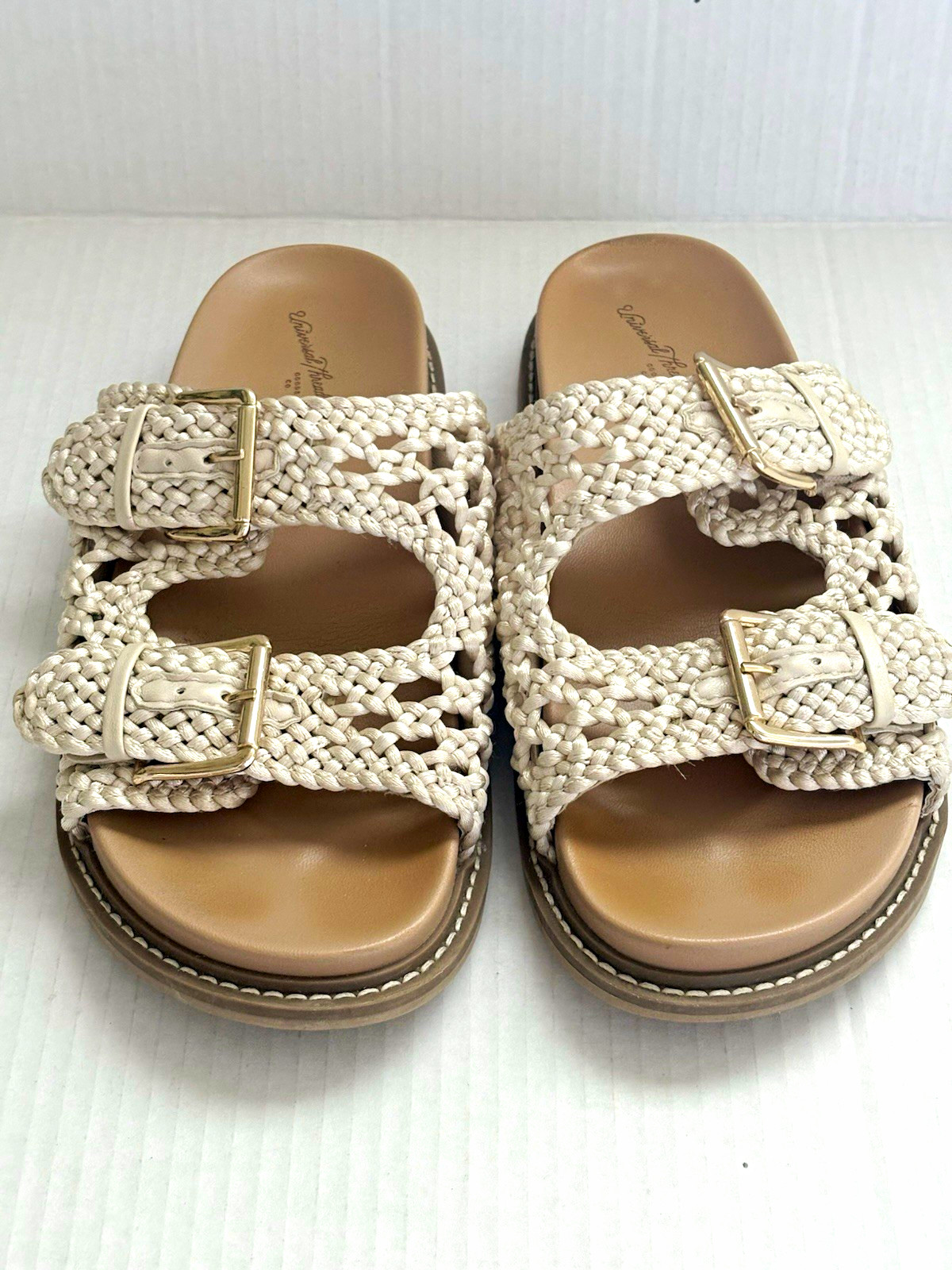 Universal Thread Woven Slide Sandals Women’s Sz 8 Beige/Ivory Buckle Strap Flat
