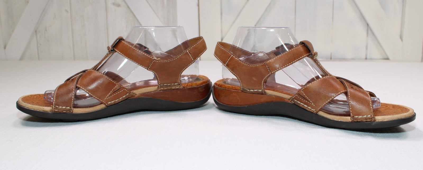Ariat Women’s Leather Wedge Sandals Daisy Floral Embossed Detail Size 10b Brown