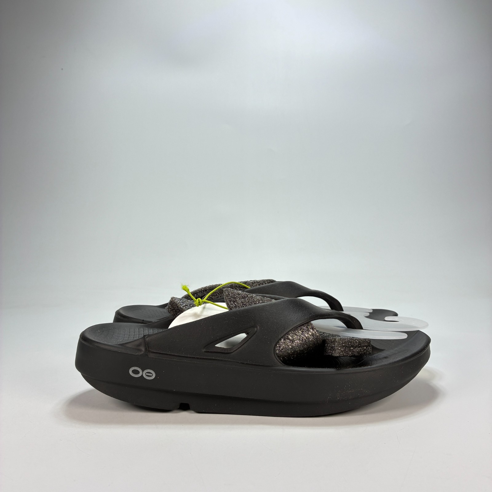 OOFOS OOriginal Black Comfort Lightweight Recovery Thong Sandals Women’s Size 7
