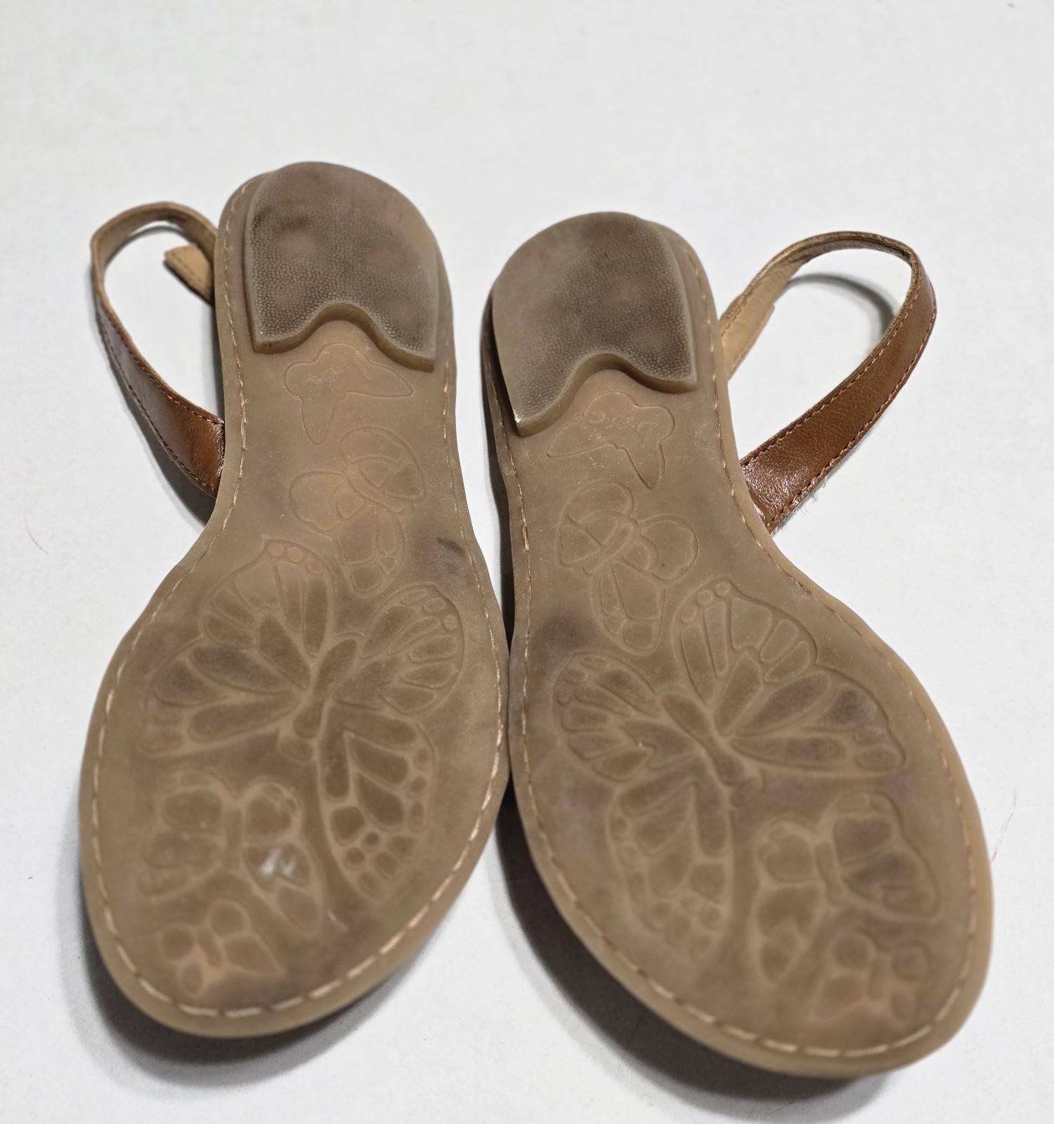 BOC size 8 Brown Strappy Sandals Perfect For SUMMERTIME in GOOD CONDITION