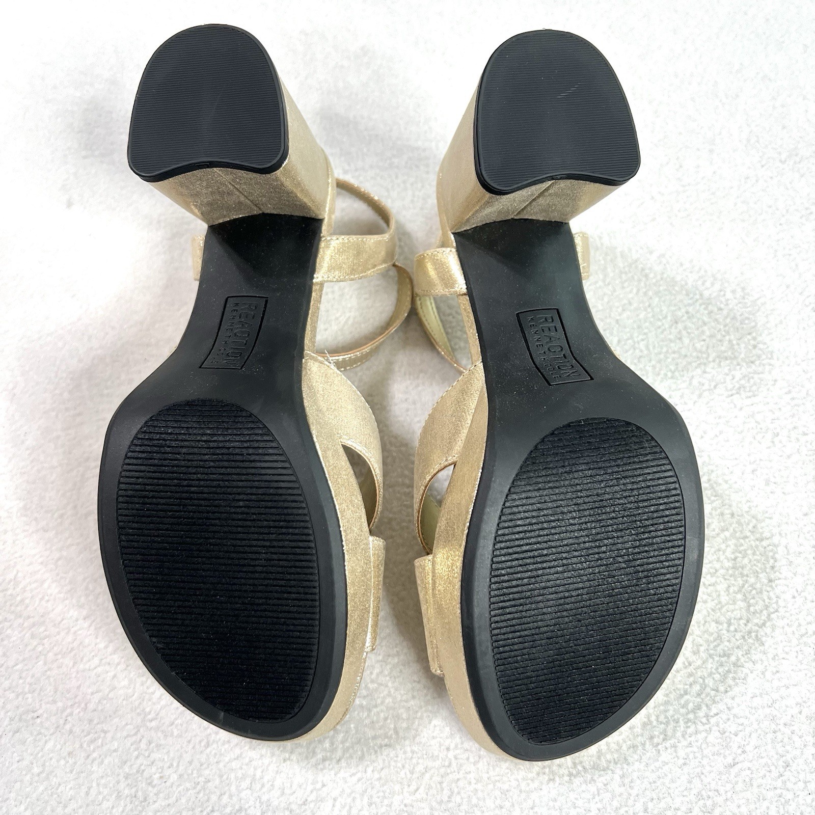 Women’s Kenneth Cole Reaction Reeva Criss-Cross Platform Sandals Gold Size 8 NIB