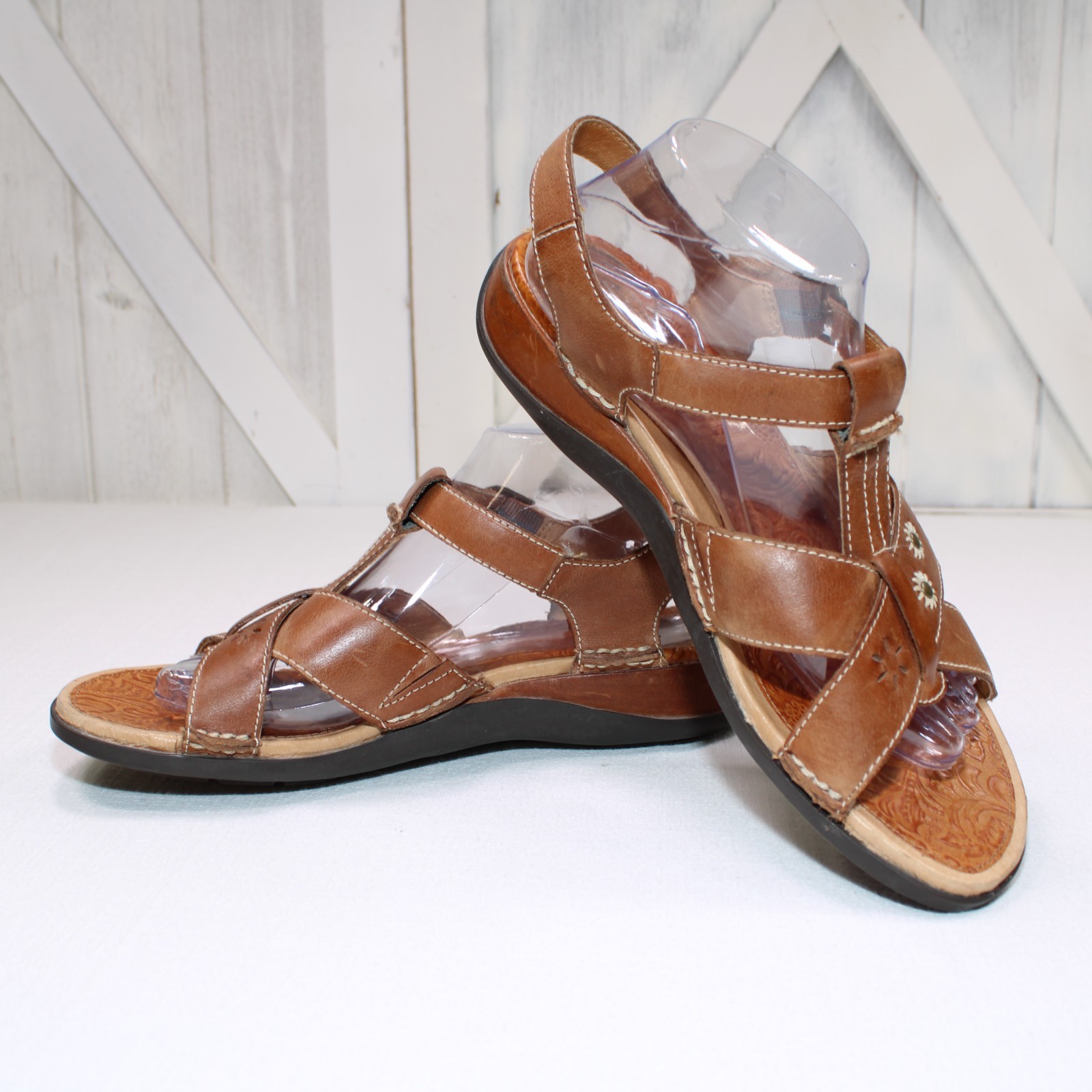Ariat Women’s Leather Wedge Sandals Daisy Floral Embossed Detail Size 10b Brown
