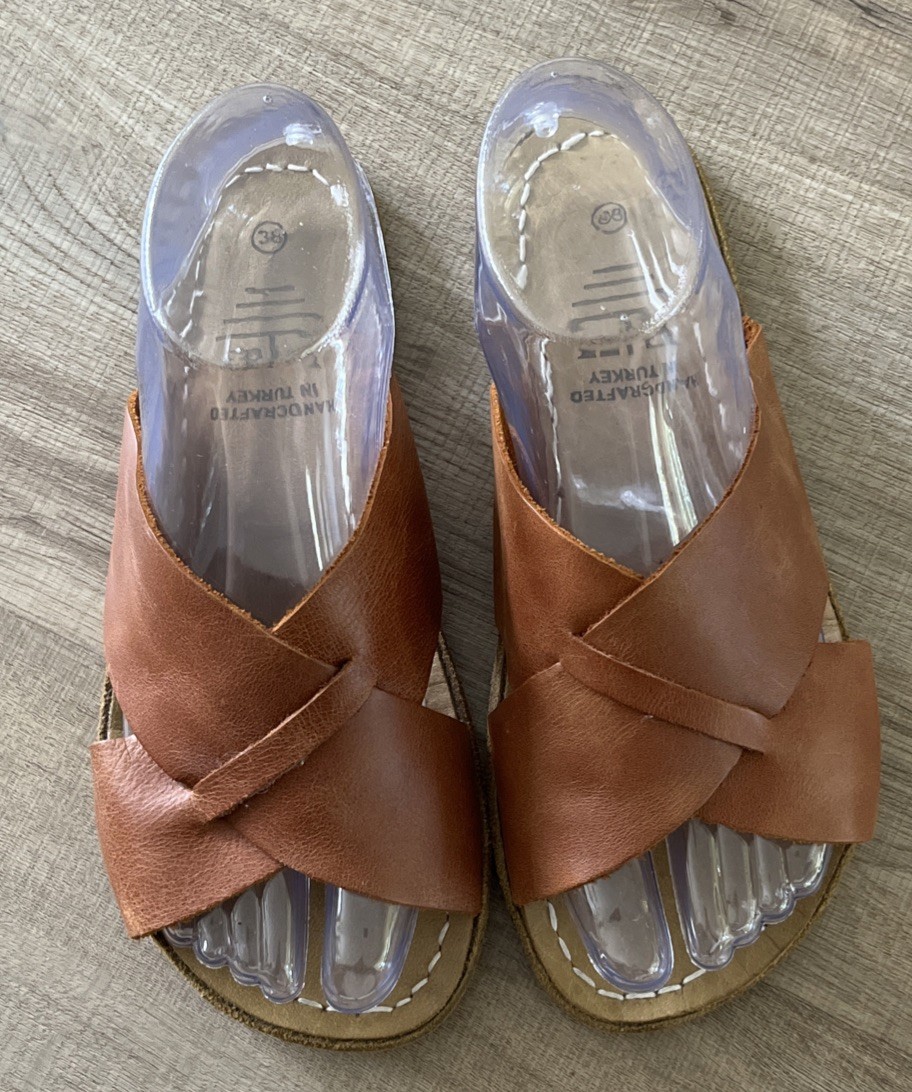 Earthing Harmony Grounding Crossover Slide Sandals 38 /US 7.5-8 / Brown Leather