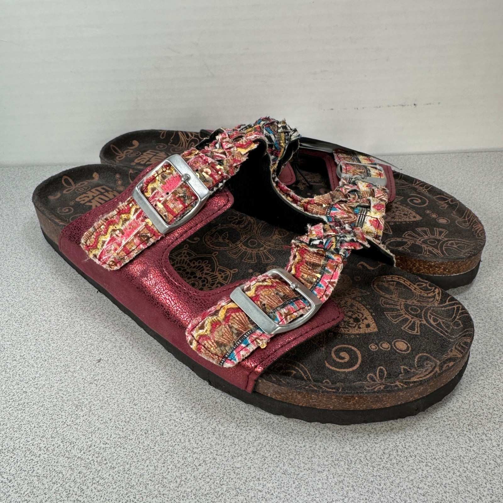 Muk Luks Women’s 10 Slide Sandals Burgundy Tapestry Adjustable Buckle SS19 8935