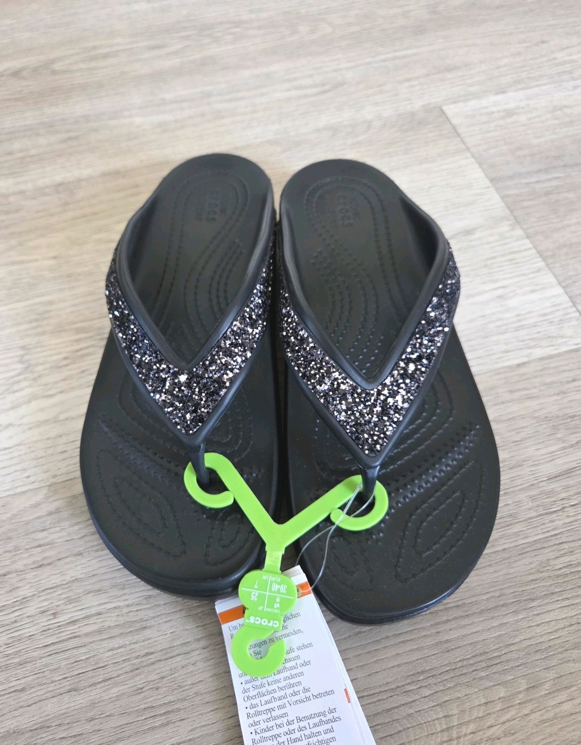 NWT Size 9 Crocs Black Sloane Glitter Crystals Flip Flop Wedge Sandals 1.25 Inch