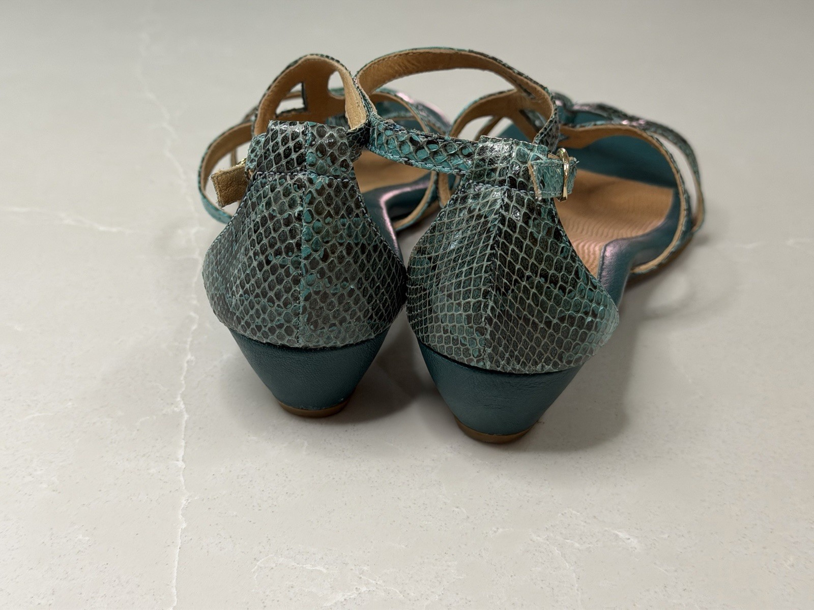 Söfft Teal Green Snakeskin Strappy Gladiator Wedge Comfort Sandals Size 10