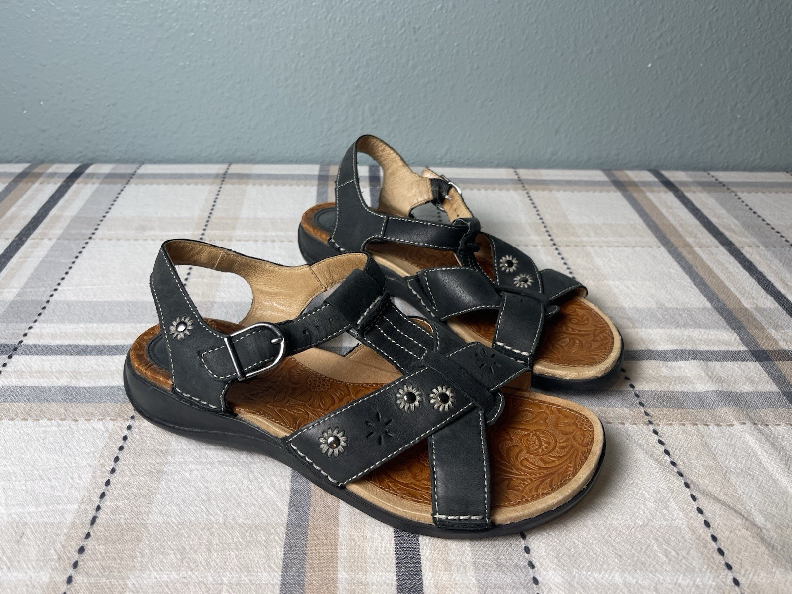Ariat Zuma Black Leather Slingback Sandals Flats Womens 9 Buckle Floral Rivets