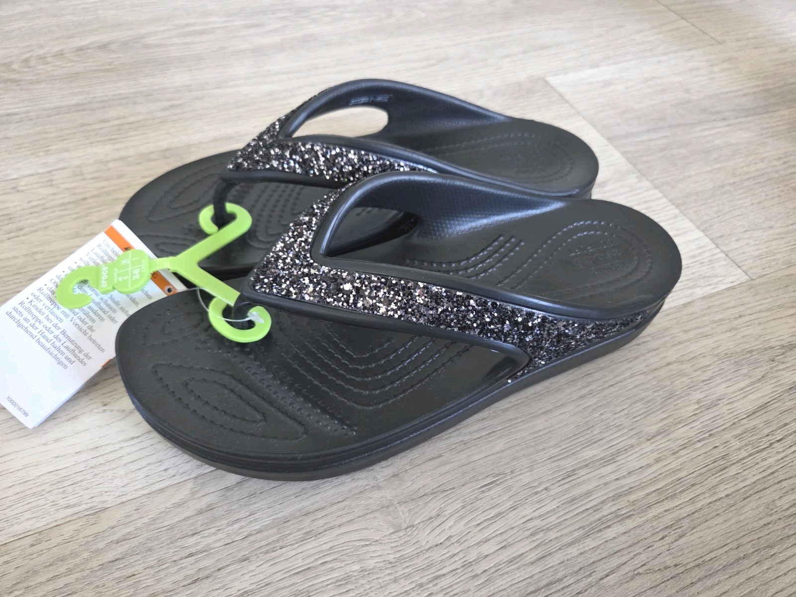 NWT Size 9 Crocs Black Sloane Glitter Crystals Flip Flop Wedge Sandals 1.25 Inch