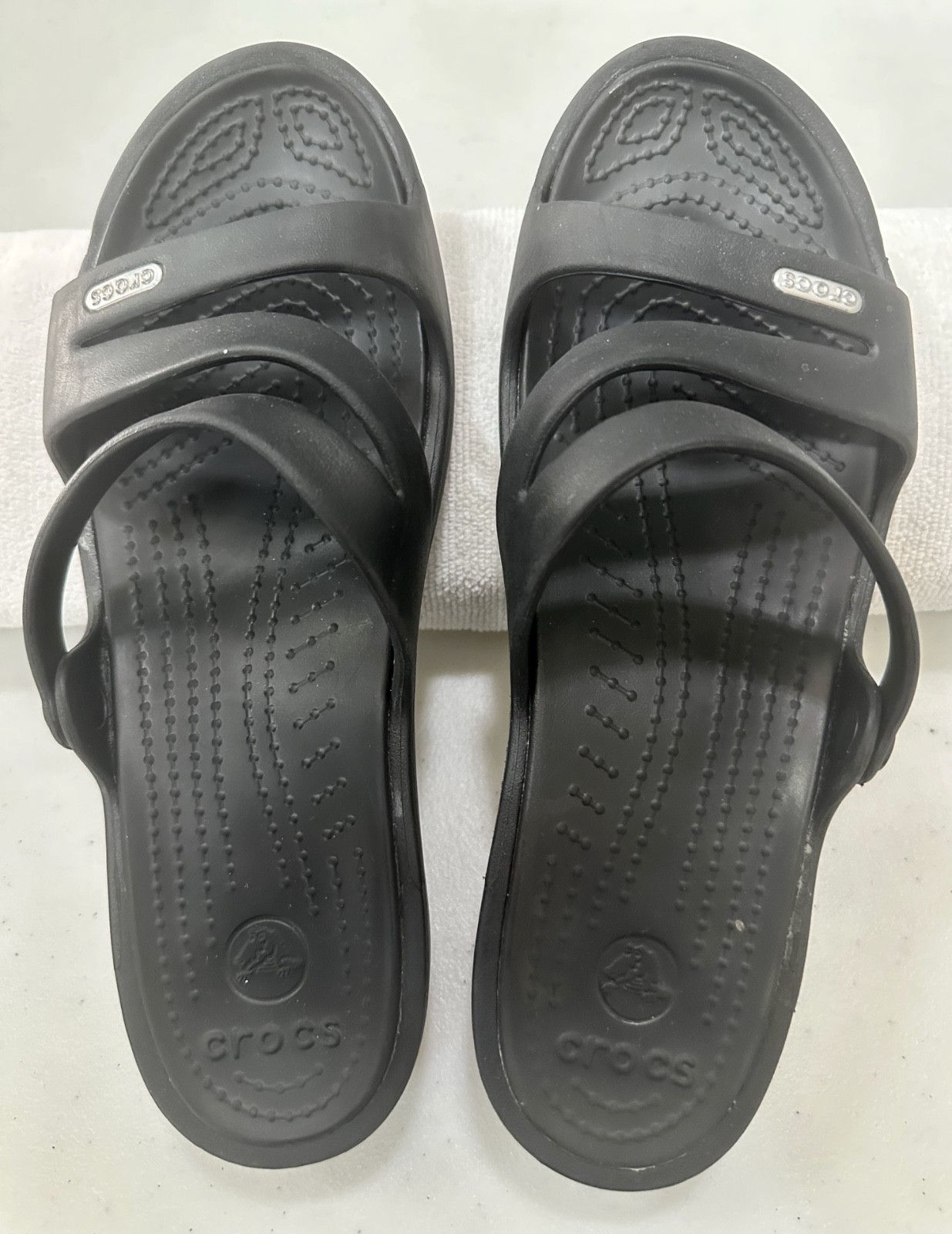 CROCS Size 8 Comfort Solid BLACK Sandals STRAPPY Shoes KADEE II Women