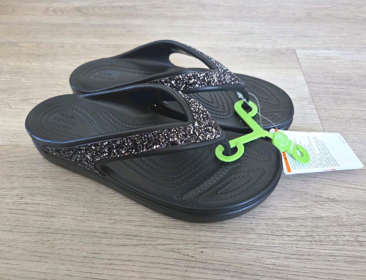 NWT Size 9 Crocs Black Sloane Glitter Crystals Flip Flop Wedge Sandals 1.25 Inch