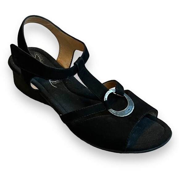 Umberto Raffini Yolie Wedge Sandals Black Suede T Strap Open Toe EU41/US 10-10.5