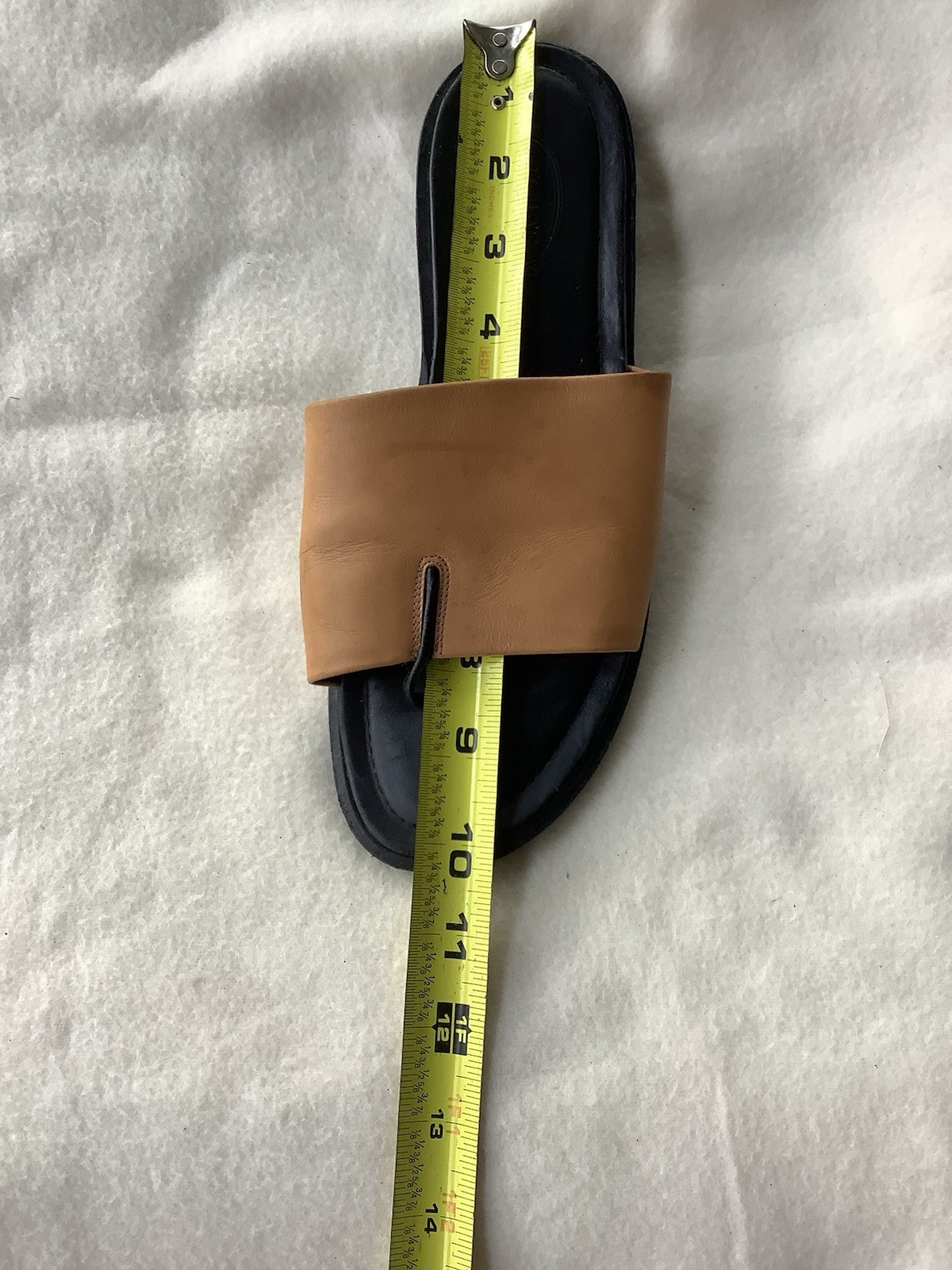 Tod’s Sandals Women’s Size 8 Tan/Cognac Leather Thongs Travel Casual Vacation