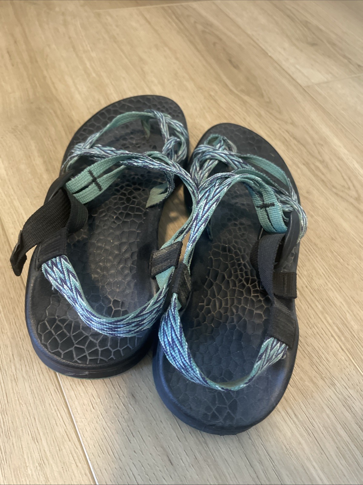 Chaco’s Womens 9 Teal Navy Green Chevron Hiking Sandals
