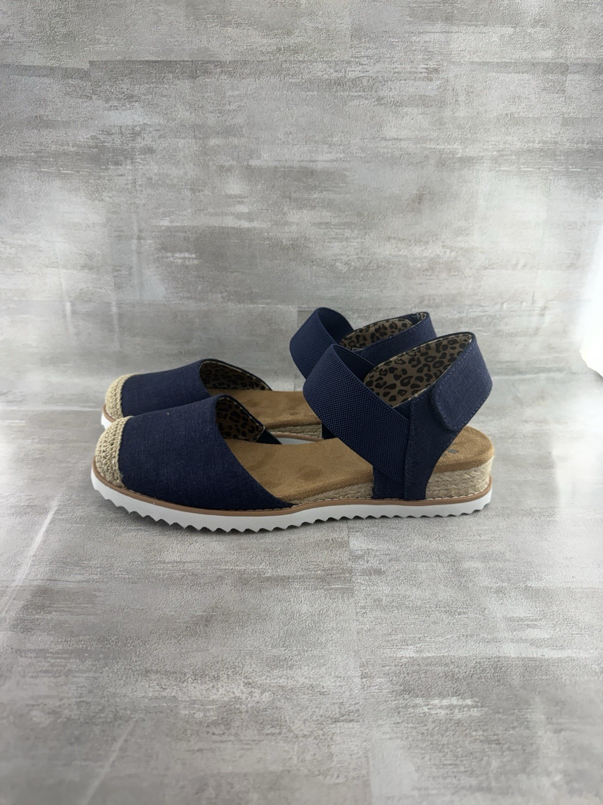 Bobs From Skechers Desert Kiss Sun Shining Wedge Women’s 8.5 Blue