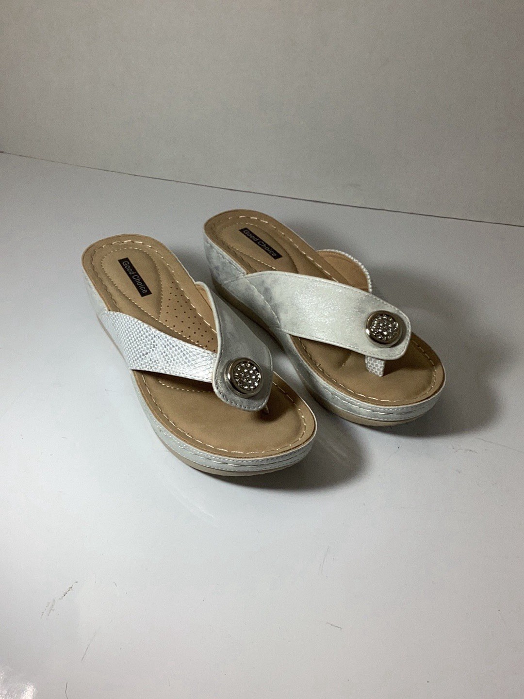 Good Choice Dafni Wedge Sandal Size 8 MSRP $60