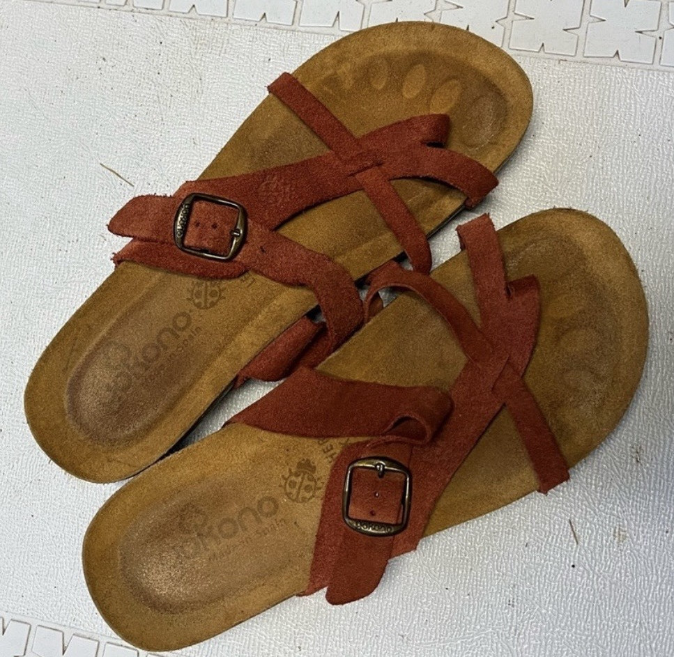 Yokono Women’s Red Suede Strappy Flat Sandals Buckle Adjustable Straps EU 38