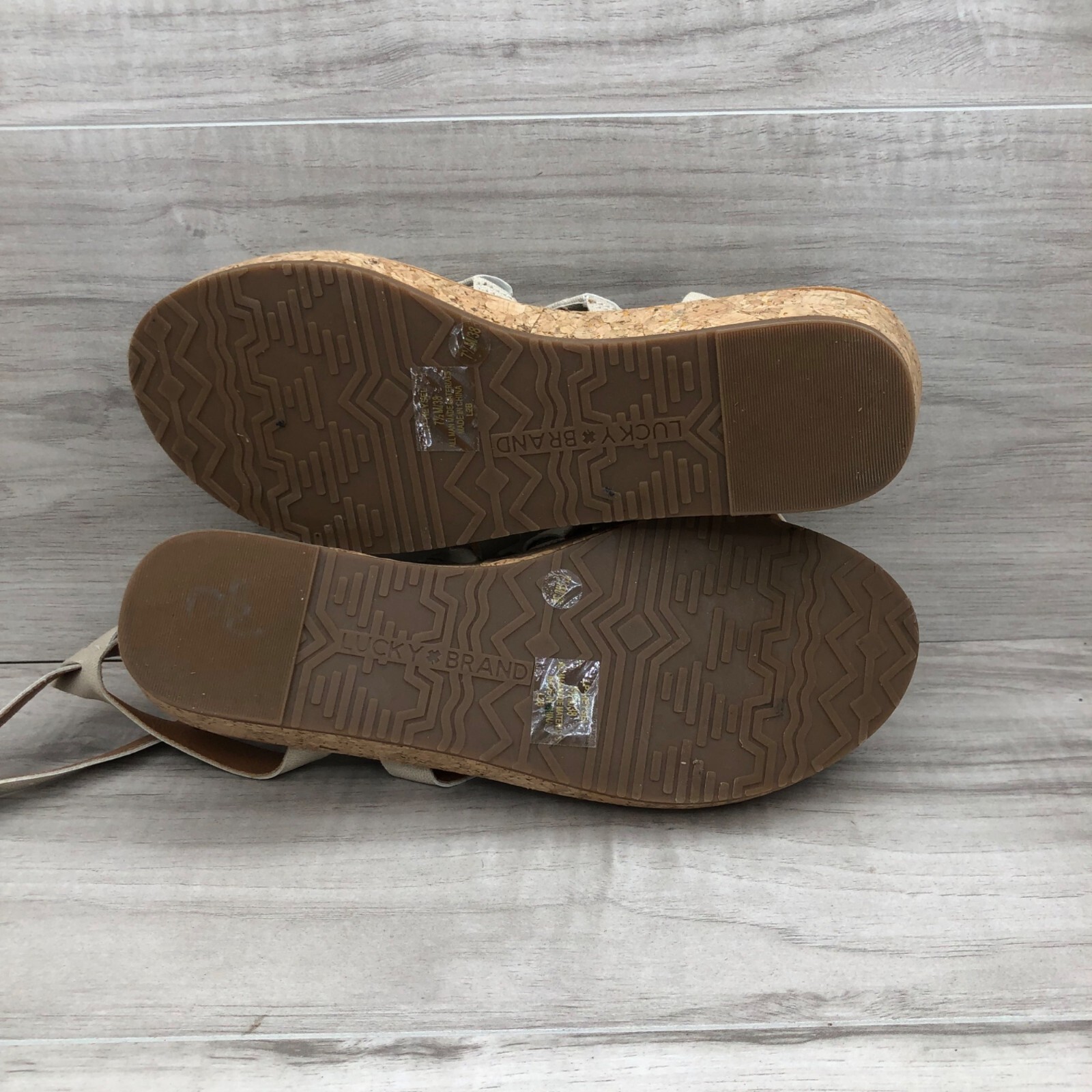 Lucky Brand sandals Womens 7.5M Heysel Cream Tan Buckle Strap Cork Shoes