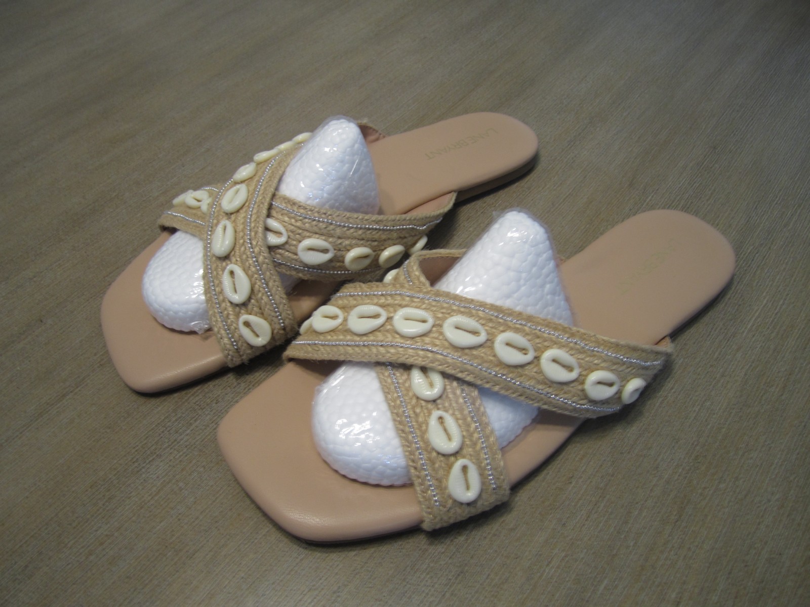 Lane Bryant Dream Cloud Seashell Flat Criss Cross Slide Sandal Shoes Size 10W
