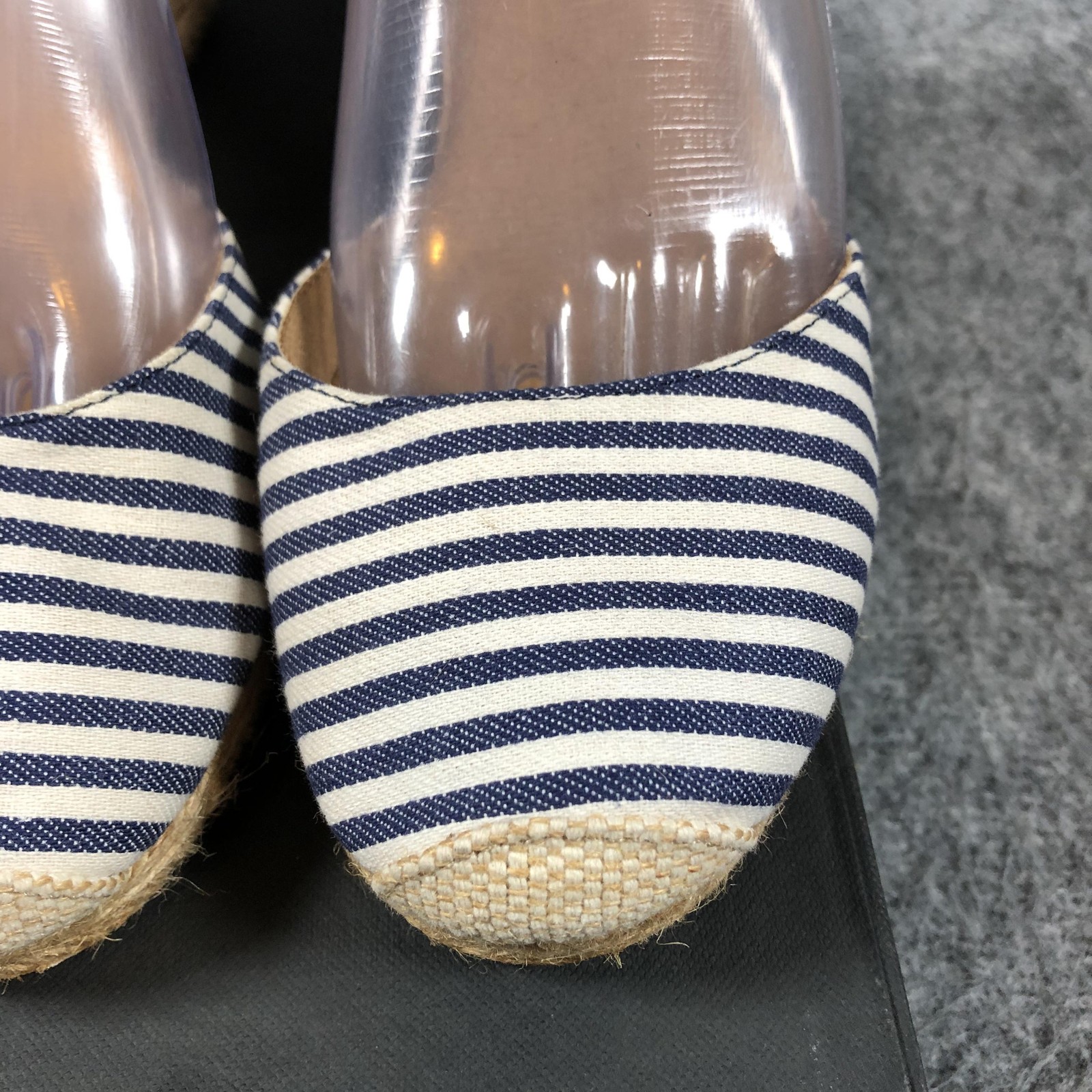 White Mountain Mamba Wedge Sandals Womens 9 Blue Stripe Espadrille
