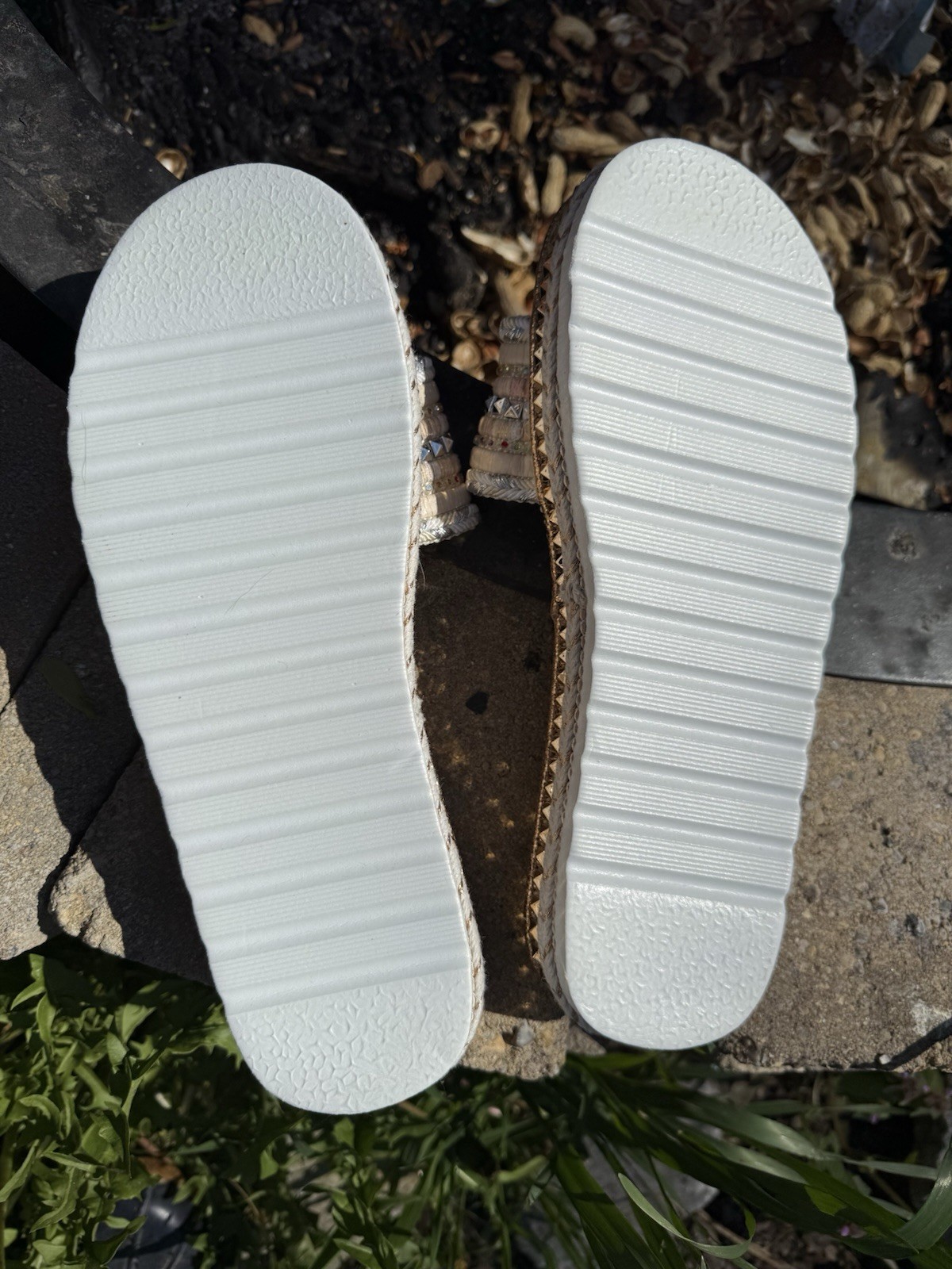 Summer Fashion Slides Sandals Women’s Size 10-10.5 New White Bling 1.25” Sole