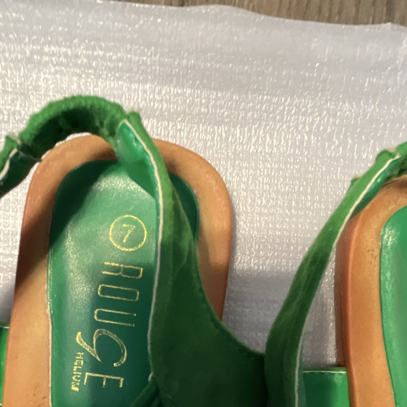 Rouge Women’s Suede Thong Sandals Green Solid Slip-On Straps Casual US 7