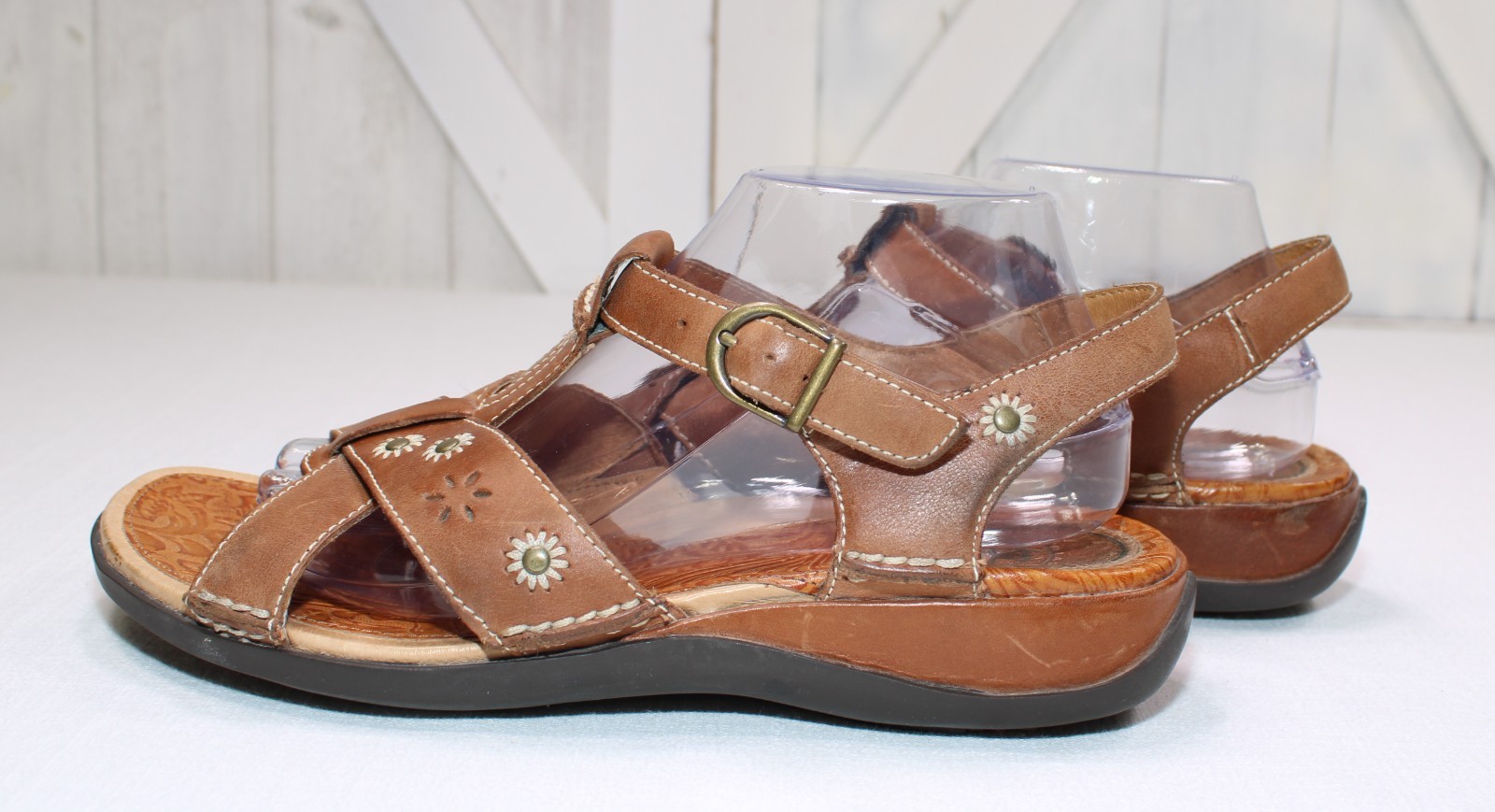 Ariat Women’s Leather Wedge Sandals Daisy Floral Embossed Detail Size 10b Brown