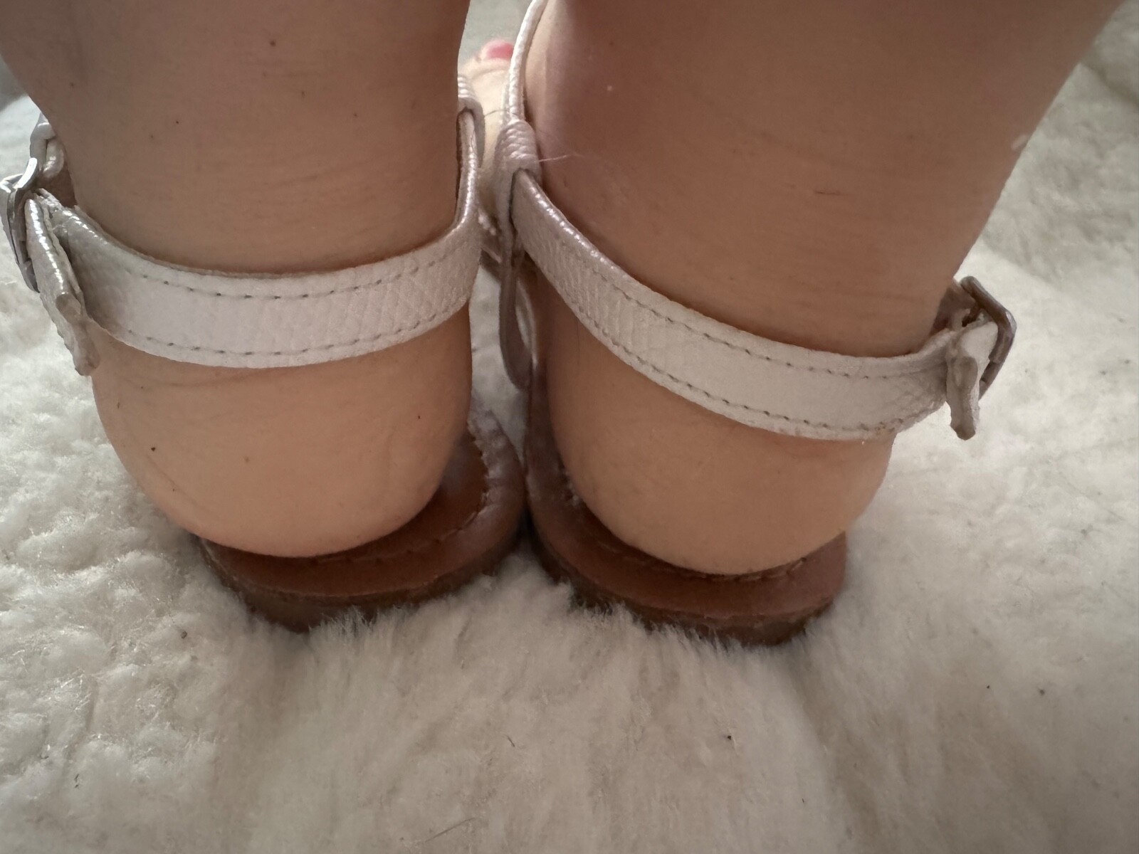 AMERICAN RAG CIE SIZE 6/6.5 sole 9″ White Leather Thong Strap Flat Slingback