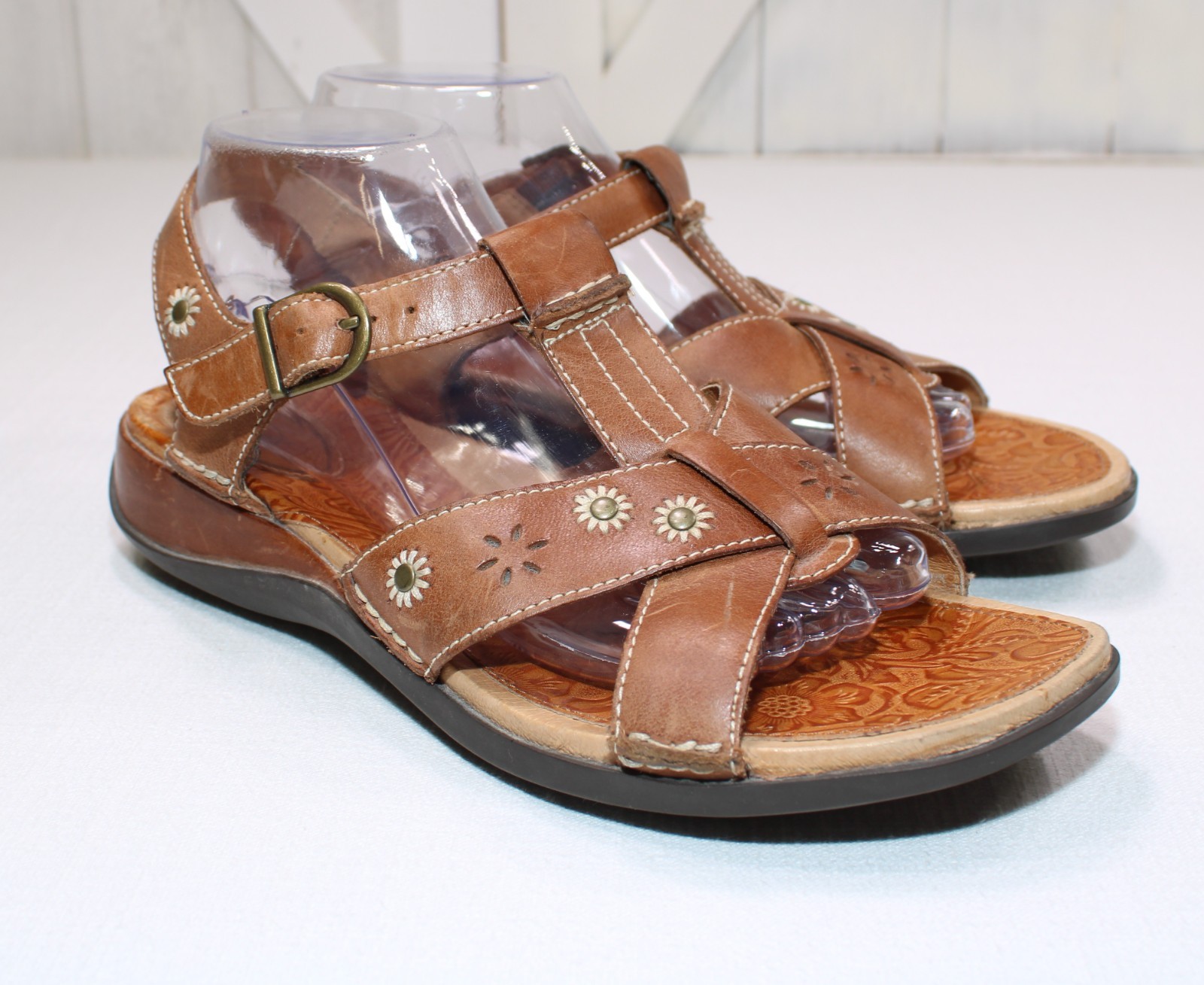 Ariat Women’s Leather Wedge Sandals Daisy Floral Embossed Detail Size 10b Brown