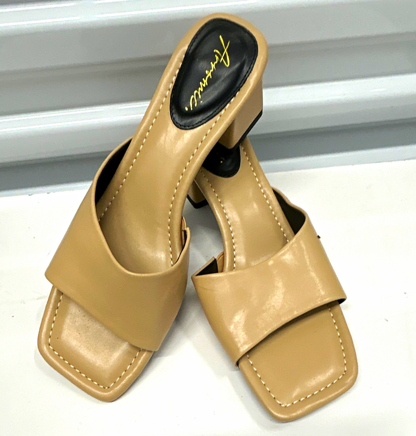 Zara Women’s Beige Solid Synthetic Slip On Slide Sandals Square Toe 11