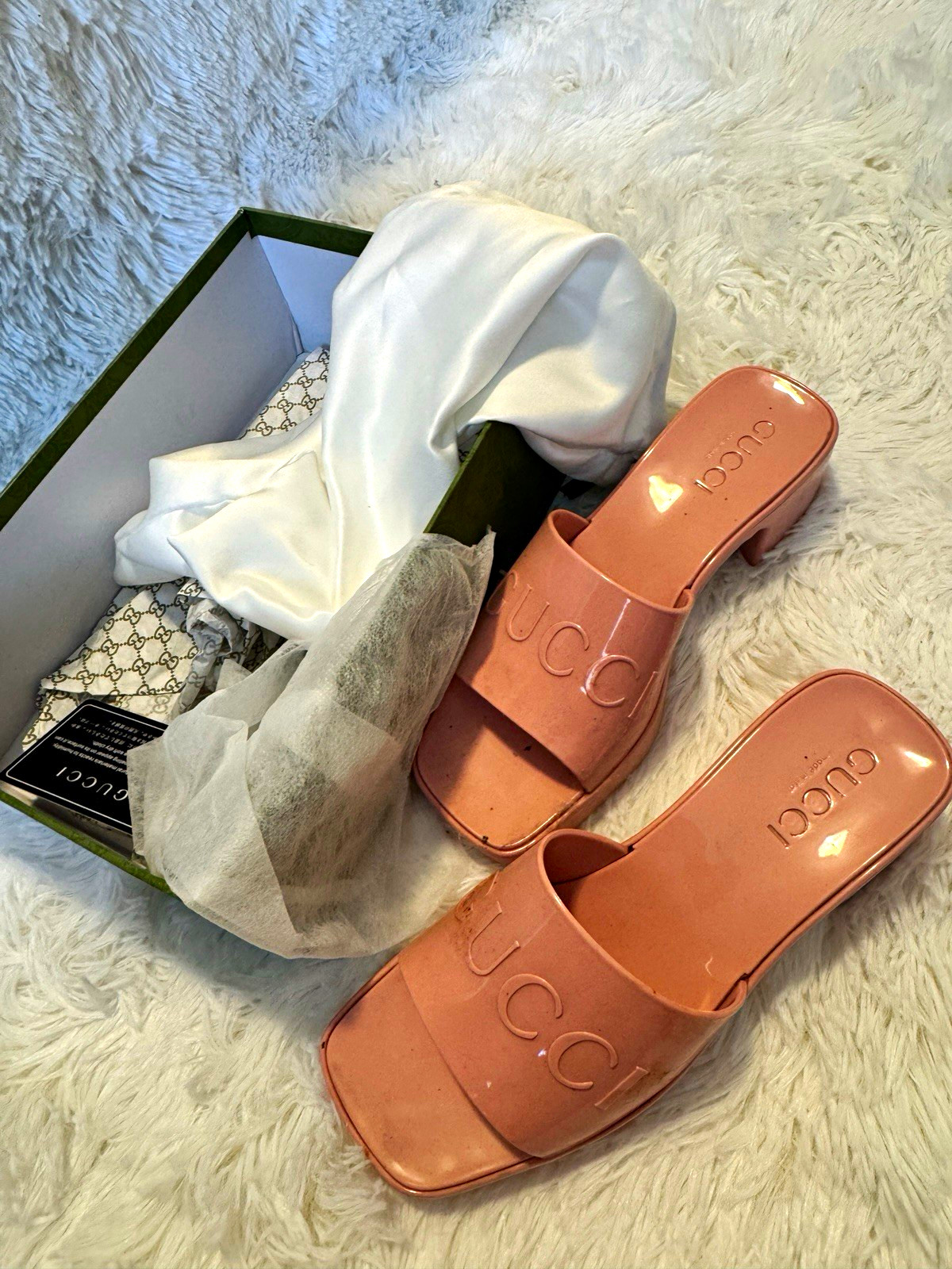 Gucci Women’s Pink Logo Slide Sandals Rubber Slip-On EU 36 US 6 MPN