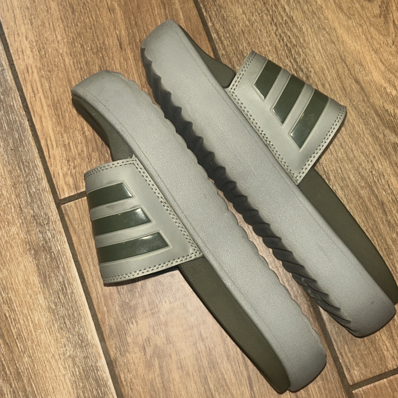 Adidas Adilette Platform Slides Womens Size 8 Silver Pebble Olive Strata 131489
