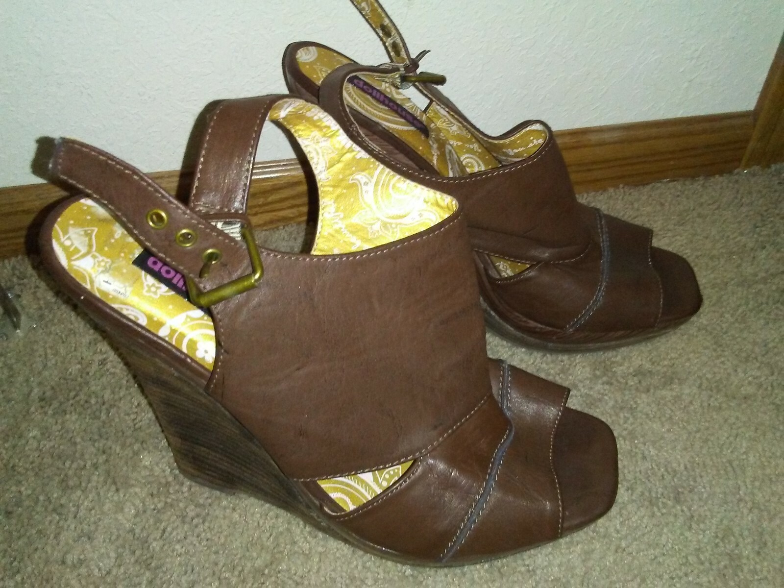 Dollhouse women’s open-toe wedge heel sandals shoes size unknown