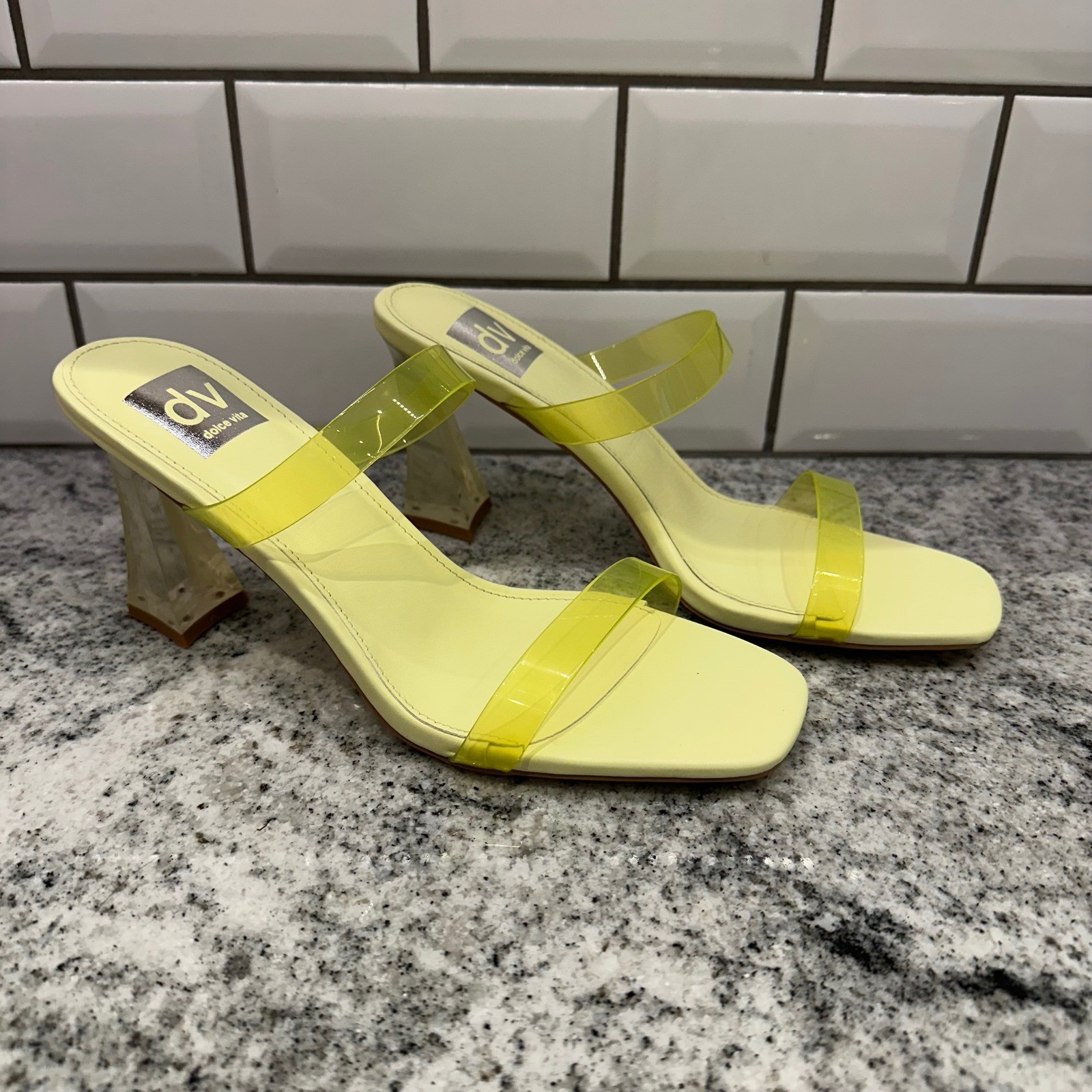 DV Dolce Vita Womens 8 Yorke Sandal Lemon Yellow Clear PVC Flared Heel Y2K Neon