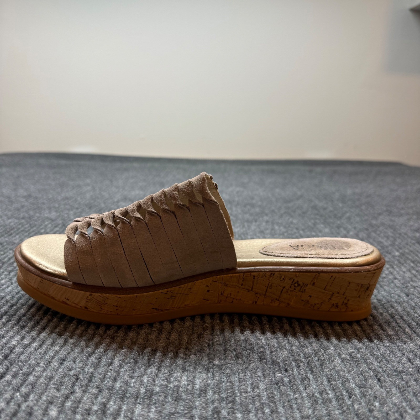 Lucca Lane Kalista Wedge Slide Sandals Womens 9M Tan Suede Cork Comfort Shoes