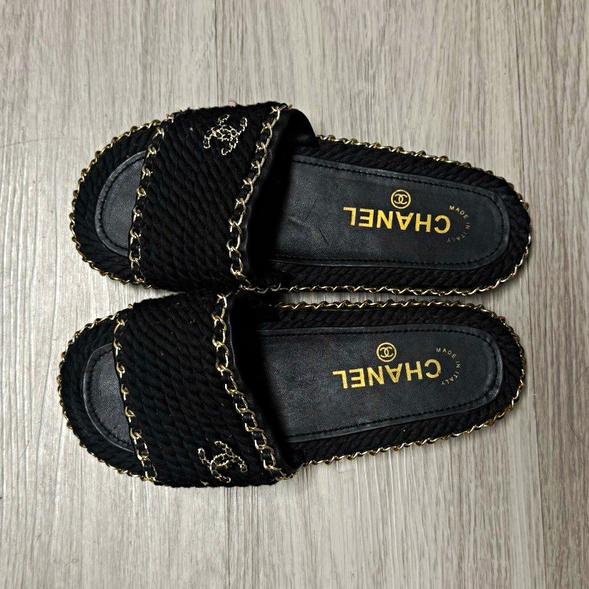 CHANEL Women’s Black Faux Fur Slide Sandals Chain Logo Slip-On Size 8