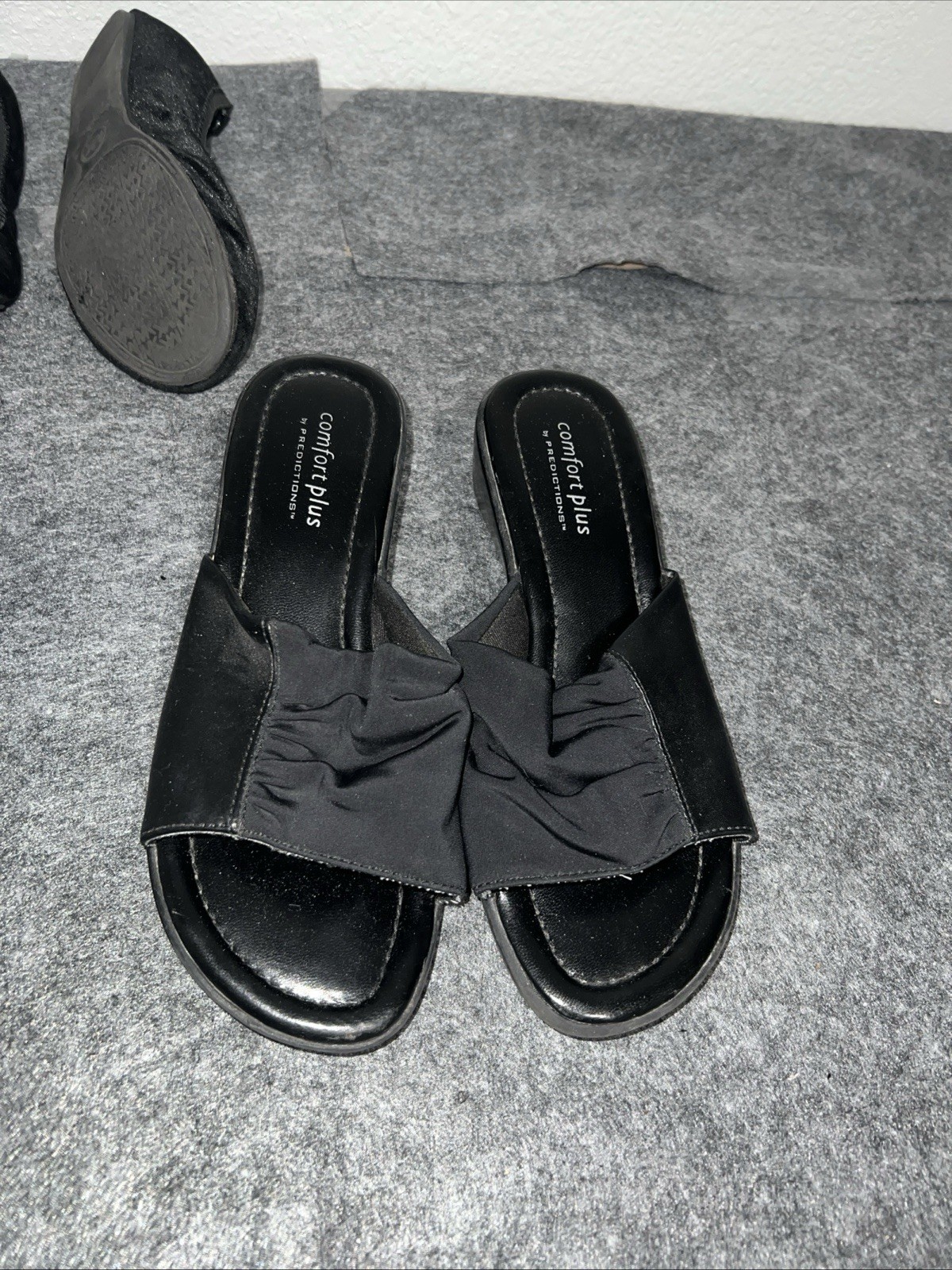 COMFORT PLUS BY PREDICTIONS – BLACK COMFORT SLIDES SZ 6 M
