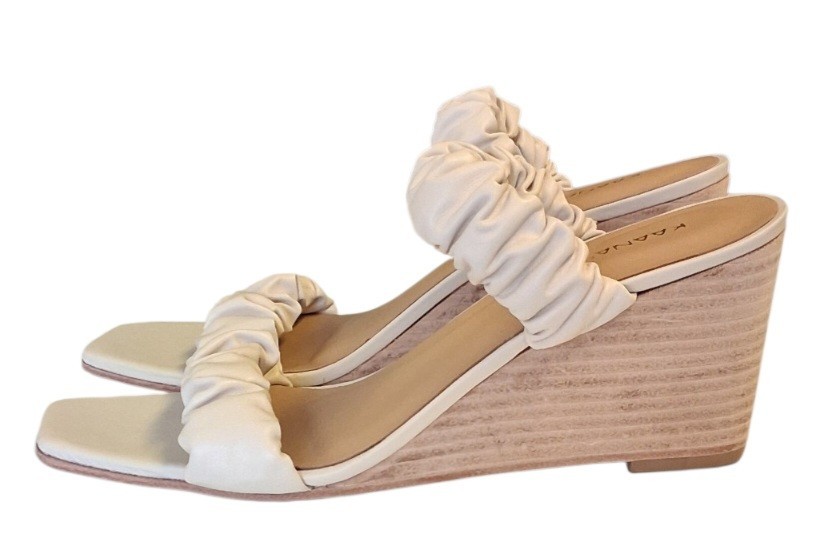 Kaanas Alana Scrunchy 2 Band Wedge Sandals Women’s 8 Off White Leather Brazil