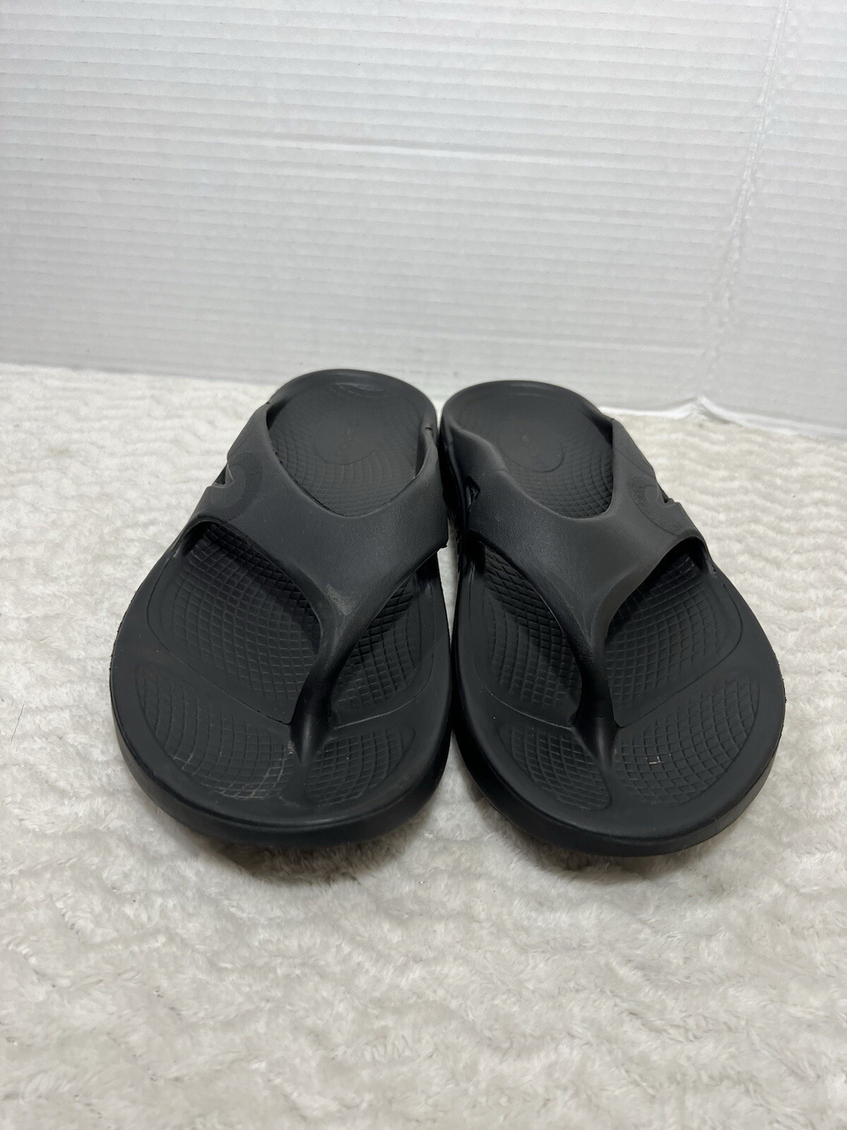 Oofos Original Black Women’s Size 10 Men’s Sz 8 Recovery Thong Flip Flop Sandal