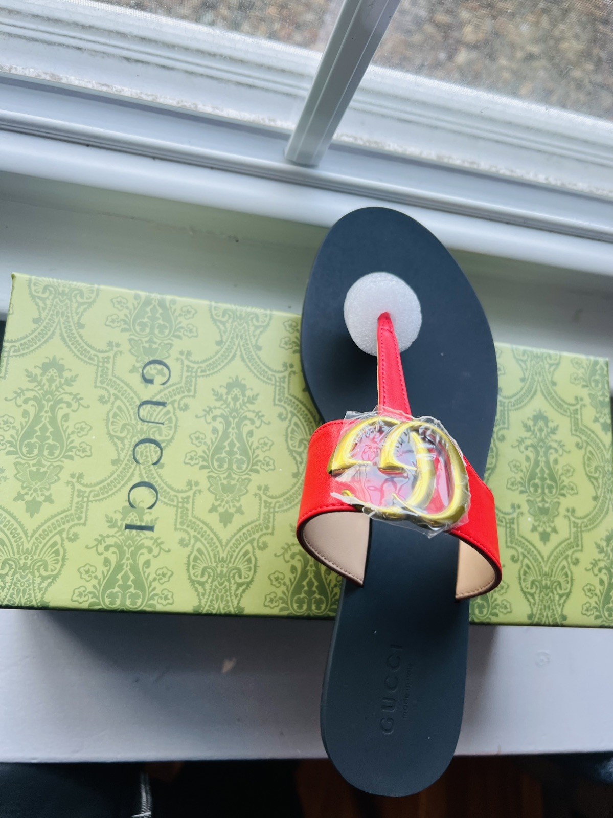 GUCCI Red Marmont Gold Bronze Metal GG Logo Sandals Flip Flops Size EU 40 US 10