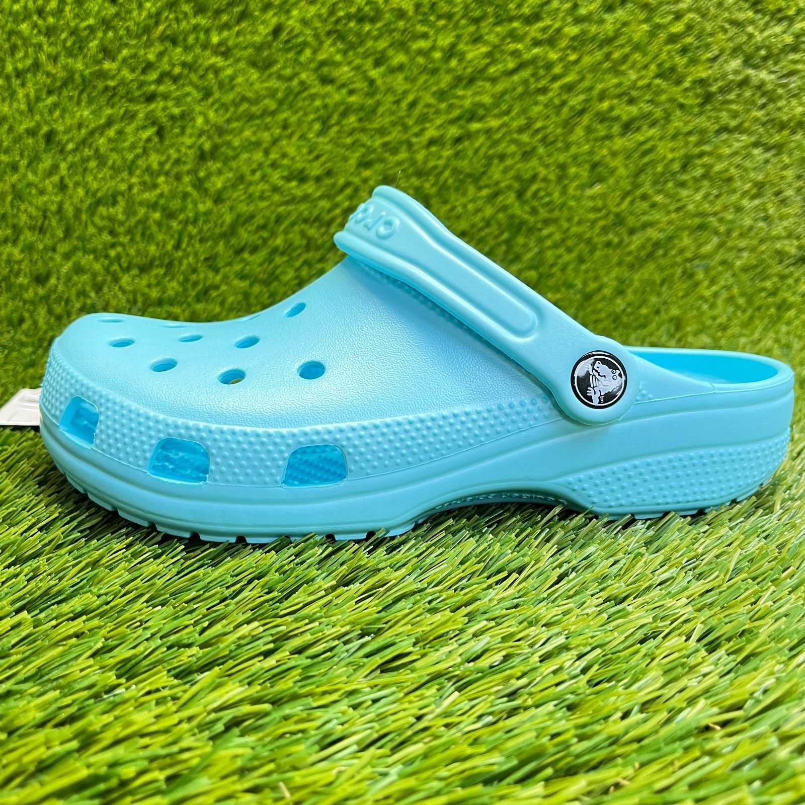 Crocs Classic Clog Womens Size 6 Blue Beach Walking Outdoor Slip On Sandals